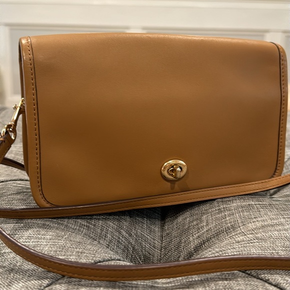 Coach Penny Leather Crossbody Bag EUC - Picture 3 of 17